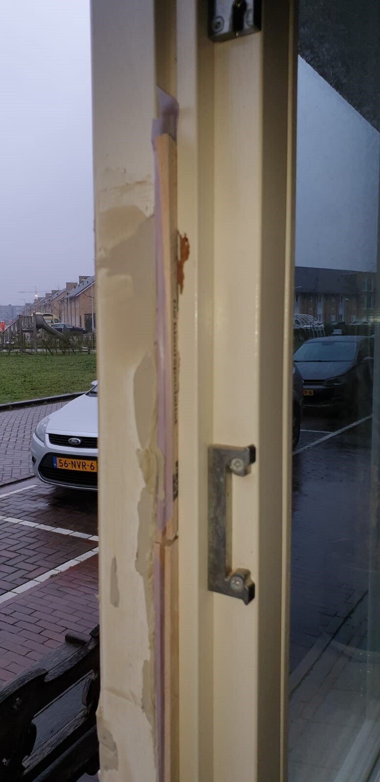 Schadeherstel in de plamuurfase